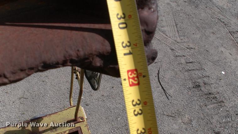 image for item DP9264 1980 Badger 460 Hydro-Scopic rubber tire excavator