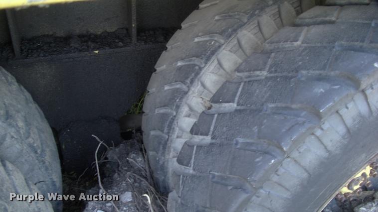 image for item DP9264 1980 Badger 460 Hydro-Scopic rubber tire excavator