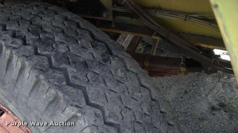 image for item DP9264 1980 Badger 460 Hydro-Scopic rubber tire excavator