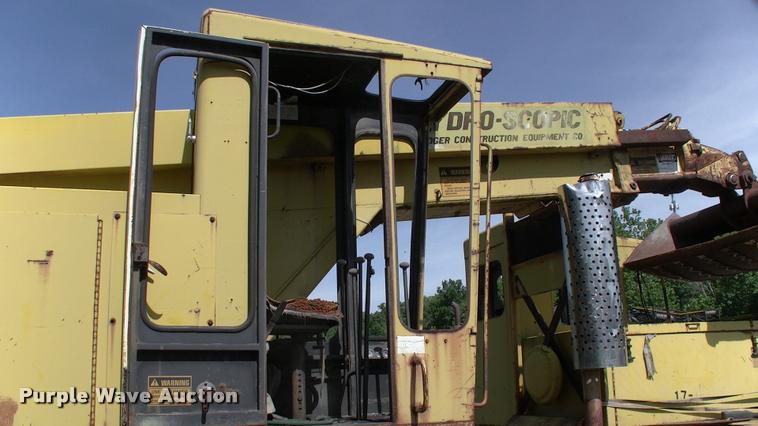 image for item DP9264 1980 Badger 460 Hydro-Scopic rubber tire excavator