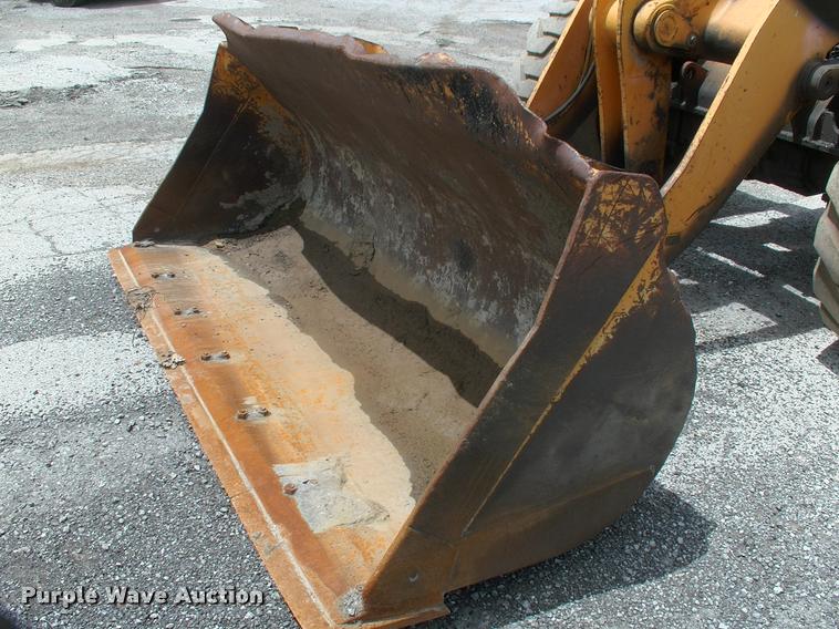 image for item DP9302 1998 Hyundai HL730-3 wheel loader