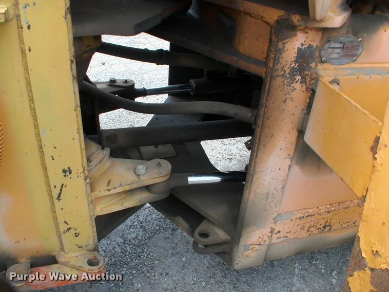 image for item DP9302 1998 Hyundai HL730-3 wheel loader