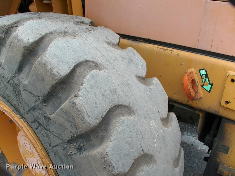 image for item DP9302 1998 Hyundai HL730-3 wheel loader