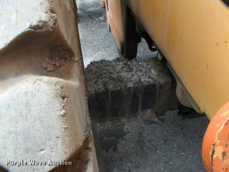 image for item DP9302 1998 Hyundai HL730-3 wheel loader