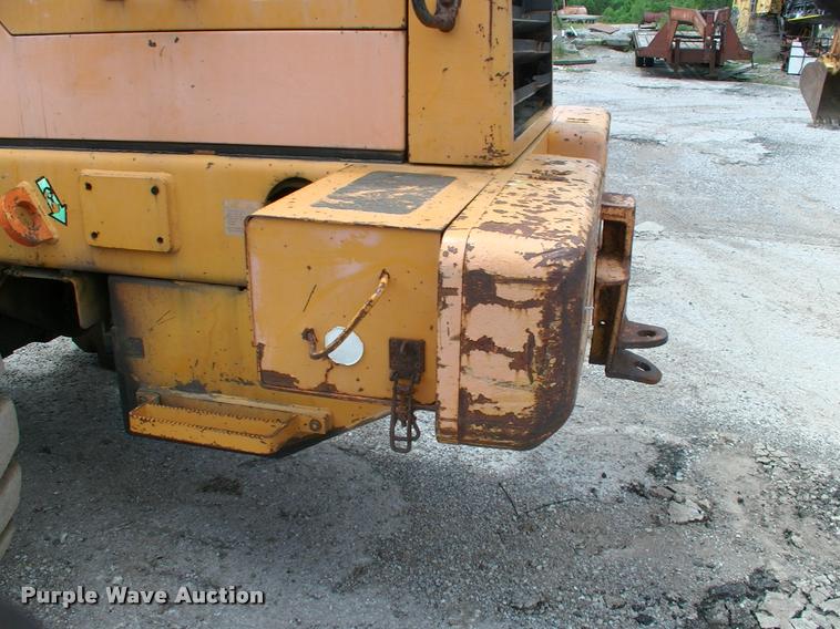 image for item DP9302 1998 Hyundai HL730-3 wheel loader