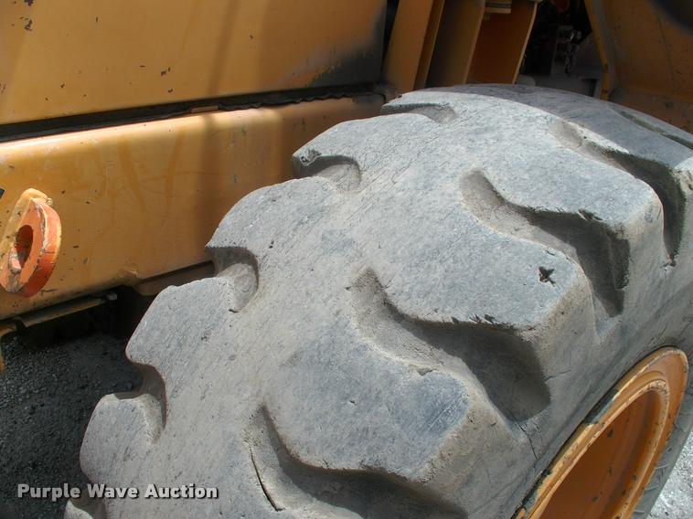 image for item DP9302 1998 Hyundai HL730-3 wheel loader