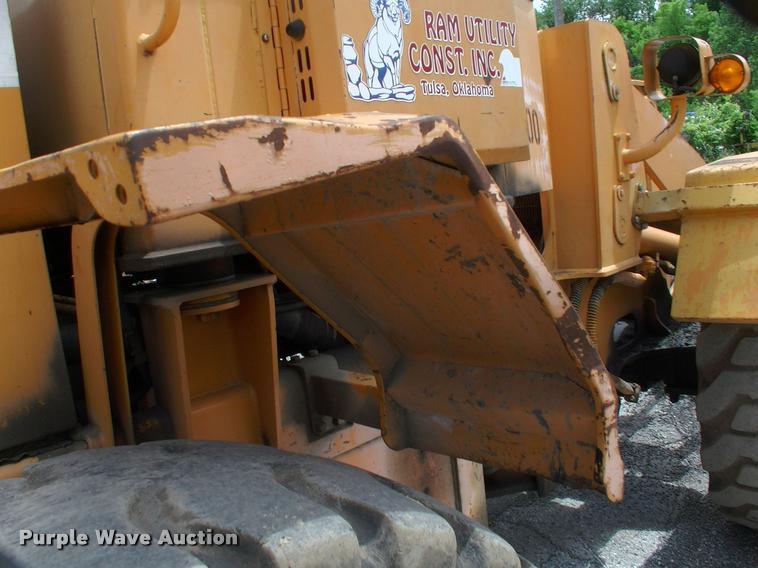 image for item DP9302 1998 Hyundai HL730-3 wheel loader