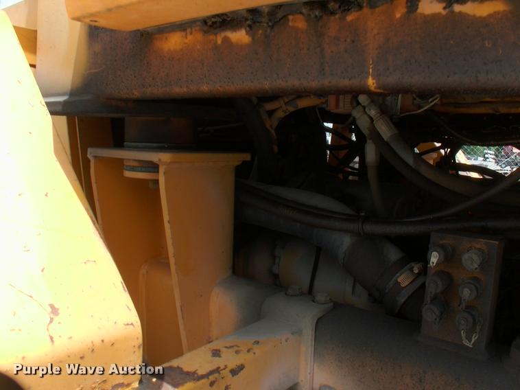image for item DP9302 1998 Hyundai HL730-3 wheel loader