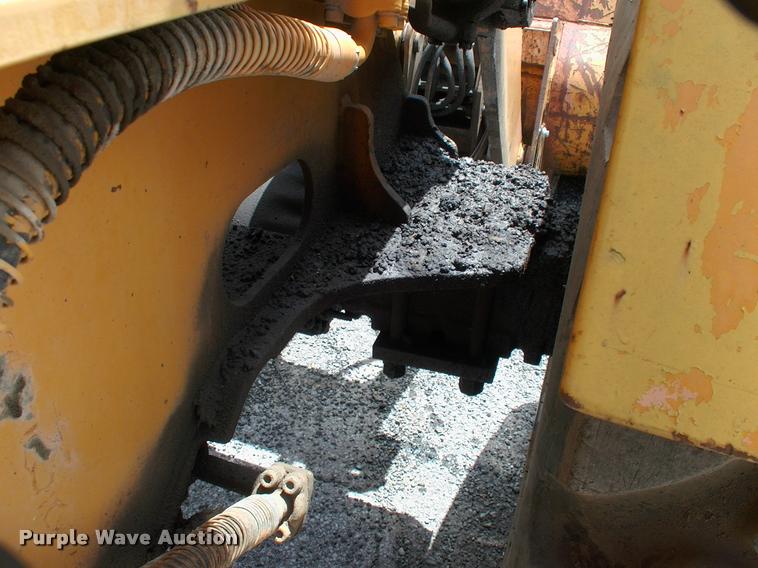 image for item DP9302 1998 Hyundai HL730-3 wheel loader