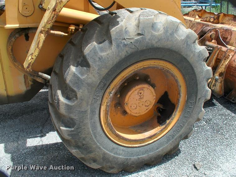 image for item DP9302 1998 Hyundai HL730-3 wheel loader