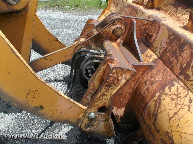 image for item DP9302 1998 Hyundai HL730-3 wheel loader
