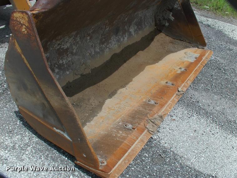 image for item DP9302 1998 Hyundai HL730-3 wheel loader