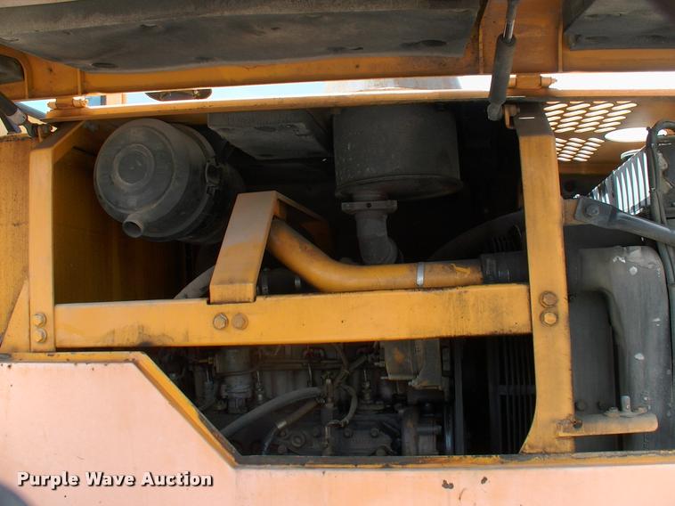 image for item DP9302 1998 Hyundai HL730-3 wheel loader