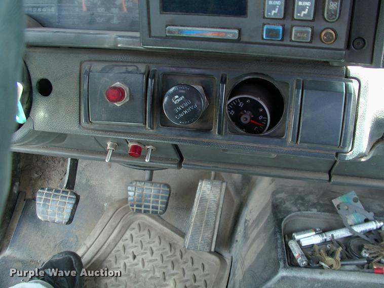 image for item DP9303 1995 Chevrolet Kodiak service truck