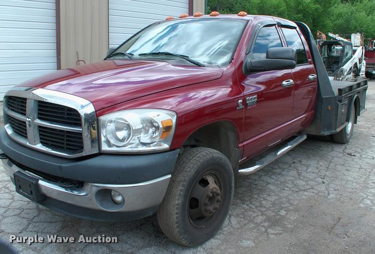 image for item DP9304 2008 Dodge Ram 3500 SLT Quad Cab flatbed pickup truck