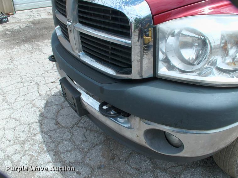 image for item DP9304 2008 Dodge Ram 3500 SLT Quad Cab flatbed pickup truck