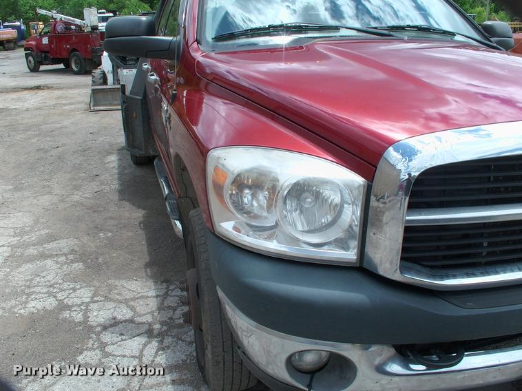 image for item DP9304 2008 Dodge Ram 3500 SLT Quad Cab flatbed pickup truck