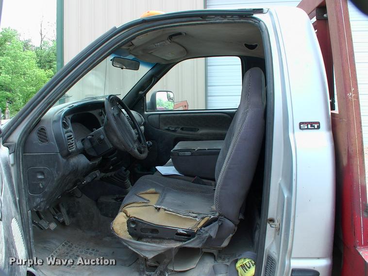 image for item DP9316 2001 Dodge Ram 3500 flatbed pickup truck