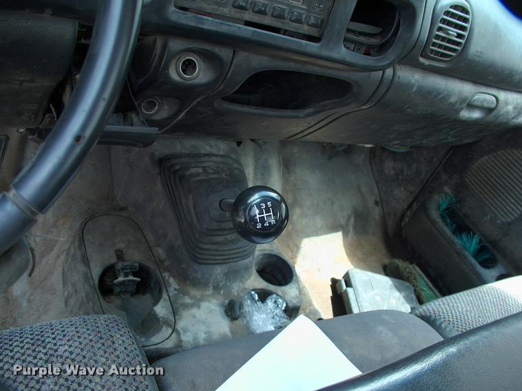 image for item DP9316 2001 Dodge Ram 3500 flatbed pickup truck