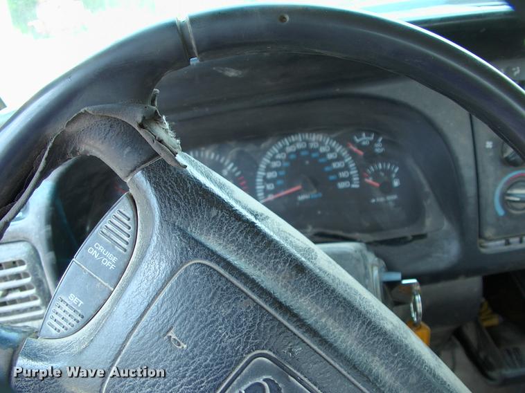 image for item DP9316 2001 Dodge Ram 3500 flatbed pickup truck