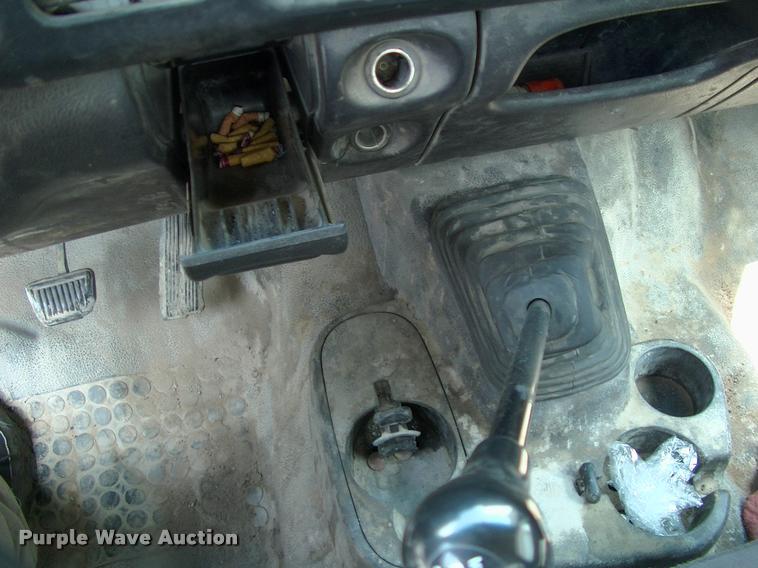 image for item DP9316 2001 Dodge Ram 3500 flatbed pickup truck