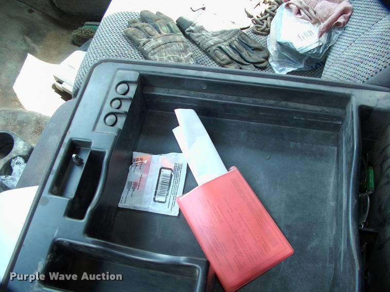 image for item DP9316 2001 Dodge Ram 3500 flatbed pickup truck