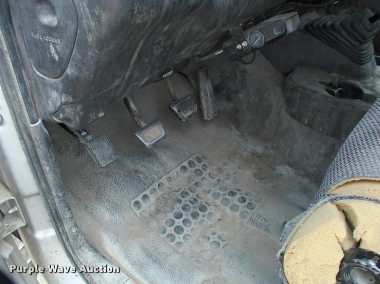 image for item DP9316 2001 Dodge Ram 3500 flatbed pickup truck