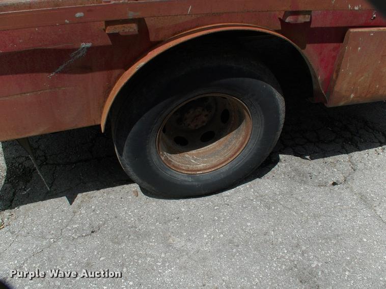 image for item DP9316 2001 Dodge Ram 3500 flatbed pickup truck