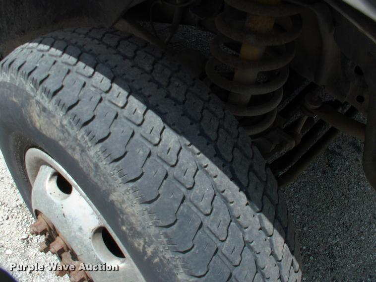 image for item DP9316 2001 Dodge Ram 3500 flatbed pickup truck