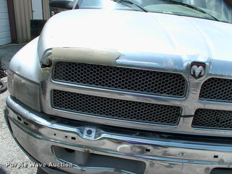 image for item DP9316 2001 Dodge Ram 3500 flatbed pickup truck