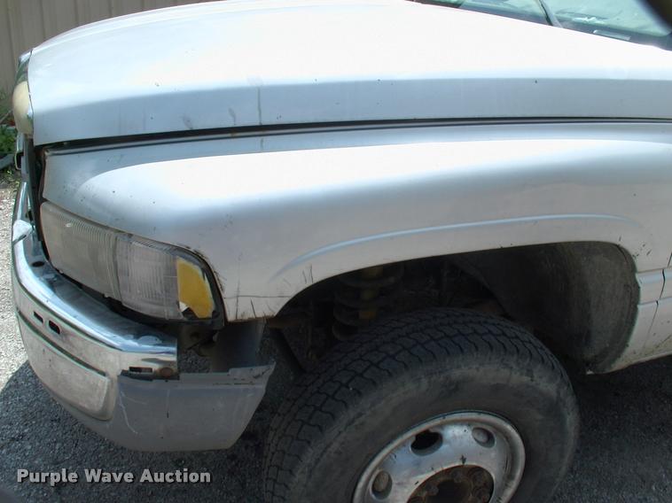 image for item DP9316 2001 Dodge Ram 3500 flatbed pickup truck