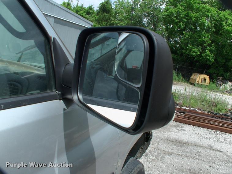 image for item DP9316 2001 Dodge Ram 3500 flatbed pickup truck