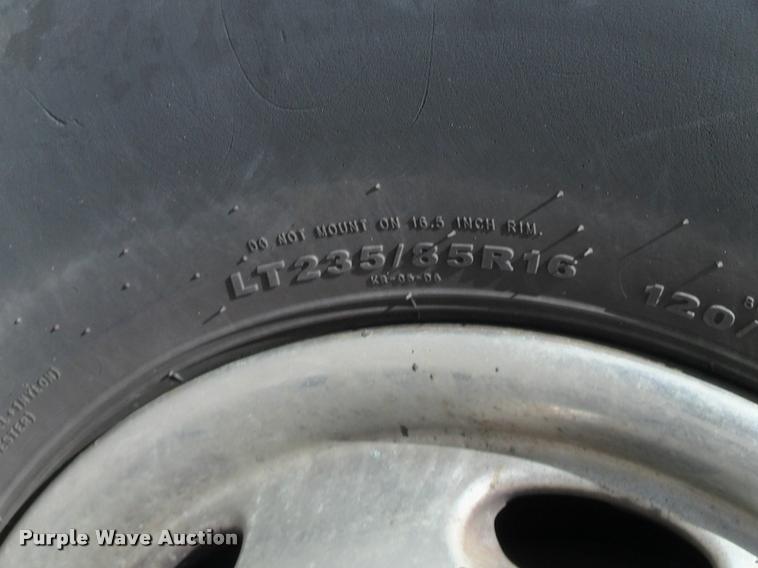 image for item DP9316 2001 Dodge Ram 3500 flatbed pickup truck