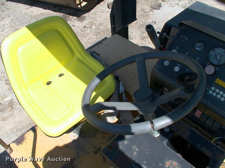 image for item DP9369 Dynapac CC412 double drum roller