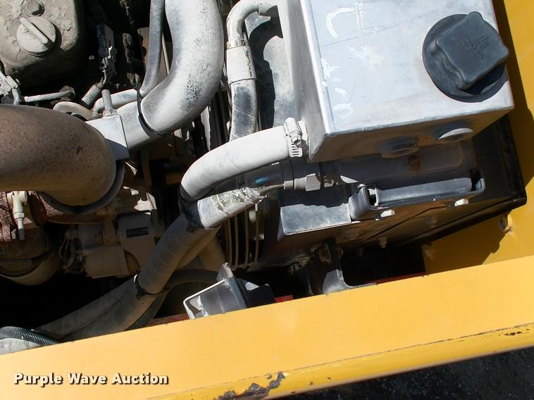 image for item DP9369 Dynapac CC412 double drum roller