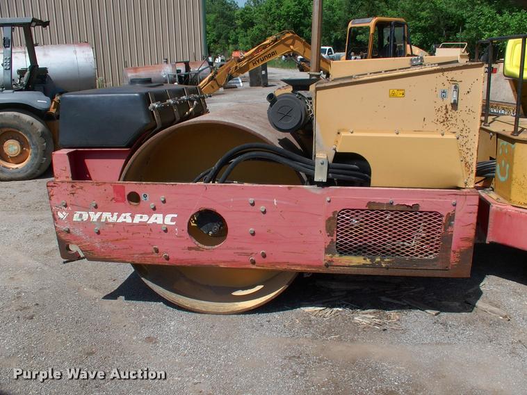 image for item DP9369 Dynapac CC412 double drum roller