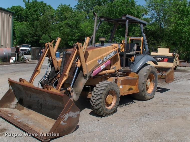 image for item DP9370 2001 Case 570M XT landscape tractor