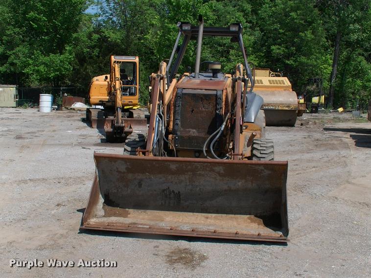 image for item DP9370 2001 Case 570M XT landscape tractor