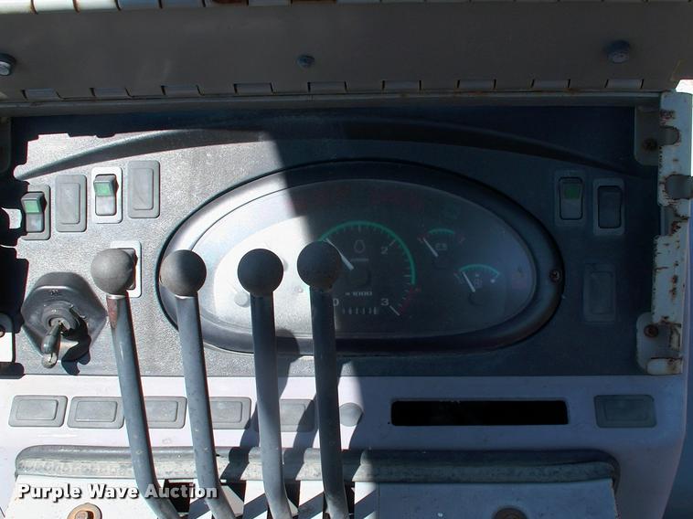 image for item DP9370 2001 Case 570M XT landscape tractor