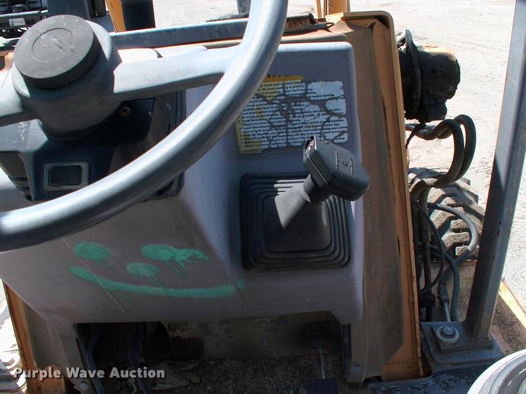 image for item DP9370 2001 Case 570M XT landscape tractor