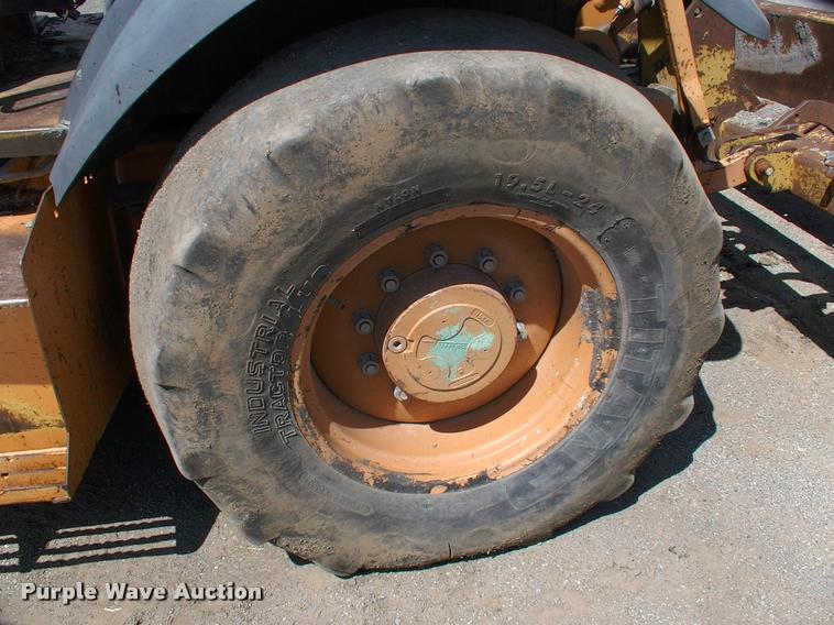 image for item DP9370 2001 Case 570M XT landscape tractor