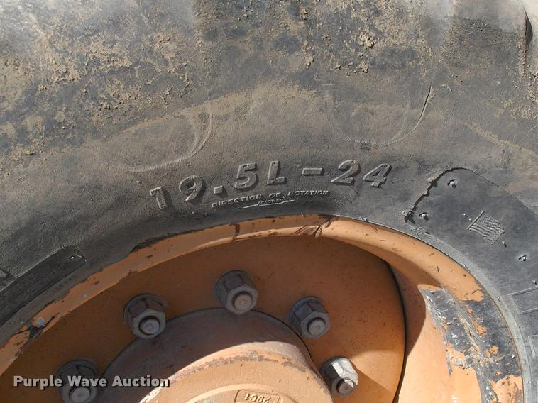 image for item DP9370 2001 Case 570M XT landscape tractor