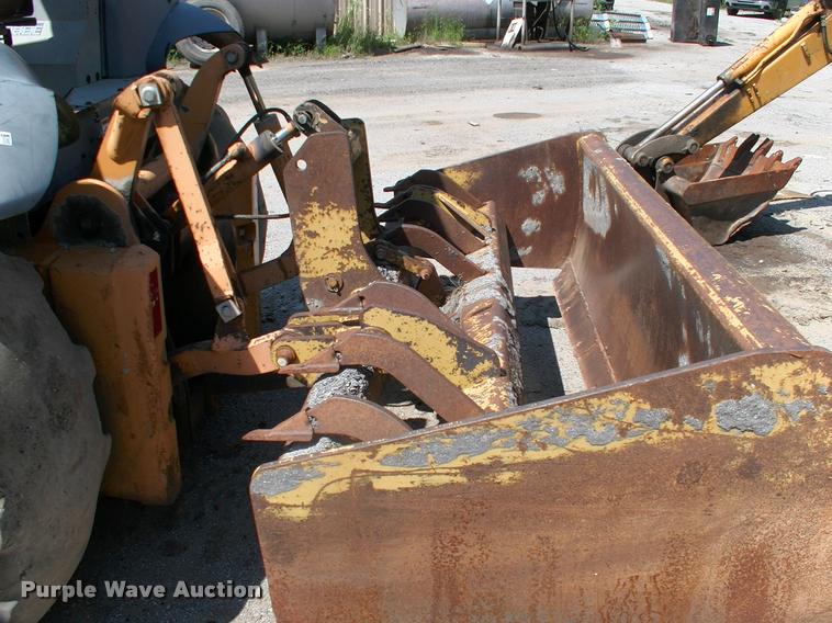 image for item DP9370 2001 Case 570M XT landscape tractor