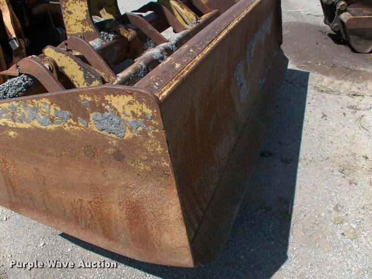 image for item DP9370 2001 Case 570M XT landscape tractor