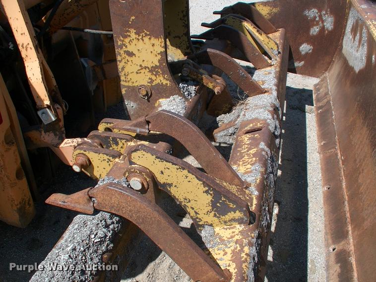 image for item DP9370 2001 Case 570M XT landscape tractor