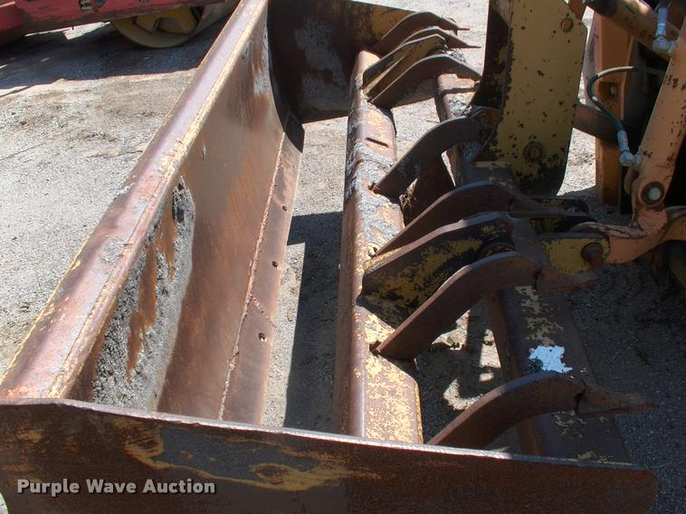 image for item DP9370 2001 Case 570M XT landscape tractor