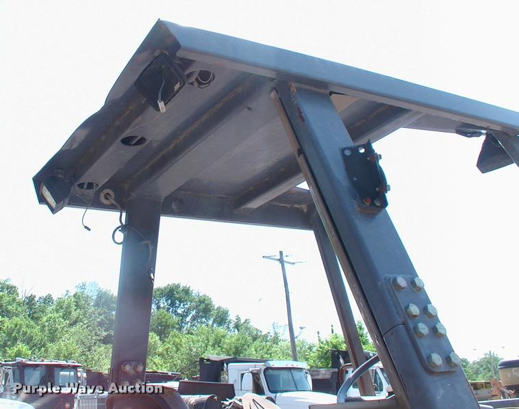 image for item DP9370 2001 Case 570M XT landscape tractor