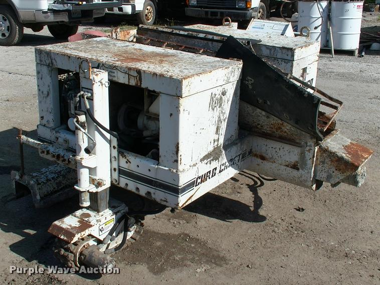 image for item DP9477 Gomaco CC120V curb machine