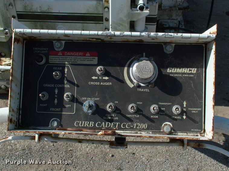 image for item DP9477 Gomaco CC120V curb machine