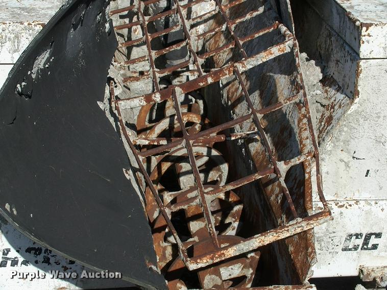 image for item DP9477 Gomaco CC120V curb machine